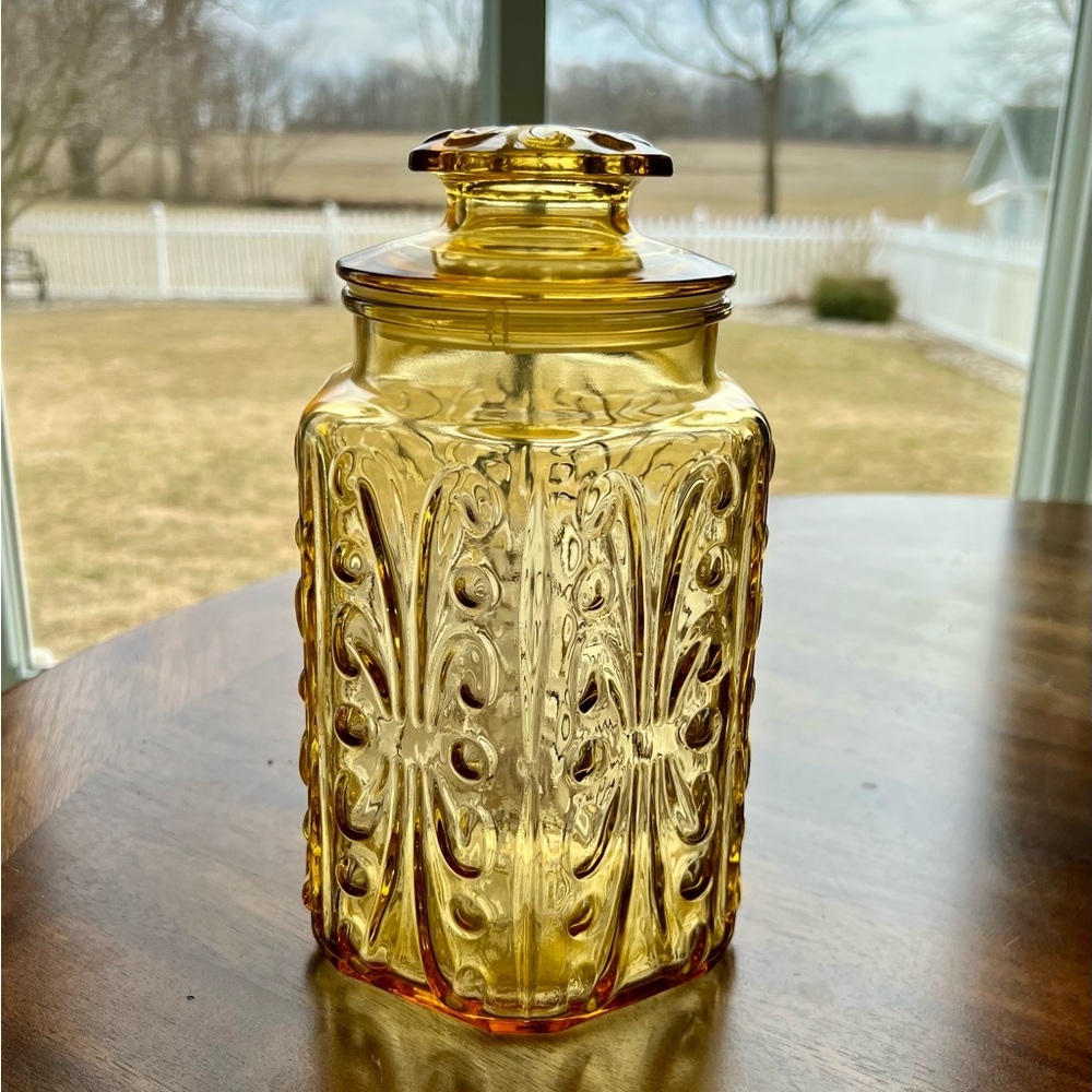 LE Smith Imperial Honey Amber Atterbury Scroll Cookie Jar